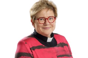 Kansan Raamattuseuran toiminnanjohtaja Ulla Saunaluoma jää eläkkeelle, mutta jatkaa järjestön raamattuopettajana