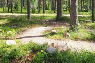 Hautamuistomerkiksi käy nyt puupölkky, pätkä lautaa tai luonnonkivi