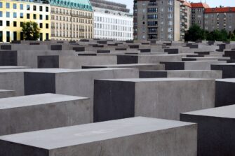 Oikeusministeriöltä lakiesitysluonnos holokaustin kieltämisen kriminalisoinnista – kiistämisestä voi seurata jatkossa jopa vuosi vankeutta