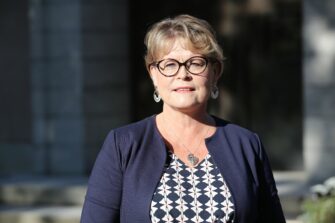 Kansanedustaja Sari Tanus: ”Arvokas elämä – arvokas kuolema”