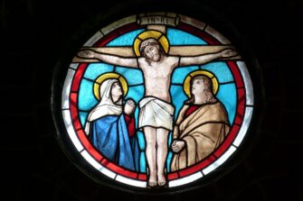 Hämeenlinnan sivistys- ja hyvinvointilautakunta teki uuden päätöksen: Jeesus-laulun kuulleelle ei maksetakaan 1500 euron hyvitystä