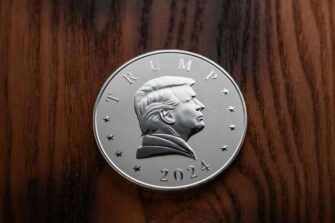Himmeneekö Trumpin ikoninen kuva ajan saatossa amerikkalaiskristittyjen silmissä? 