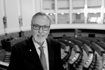Sosiaalineuvos, entinen kansanedustaja Antero Laukkanen on kuollut