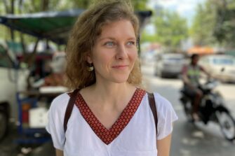 Kambodžassa työskentelevä Sara Latvus: ”Tehtävämme on rakentaa luottamusta ihmisten välille”