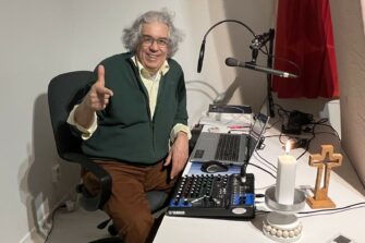 Kauhajoella asuva David Ezzine tekee radio-ohjelmia Pohjois-Afrikkaan