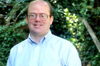 Wikipedian perustaja Larry Sanger: ”Jumalan olemassaolo on paras selitys” – skeptikon pitkä matka takaisin kristinuskoon