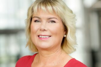 Minna Oulasmaa: Luopuminen – mahdollisuus anteeksiantoon