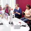 Piispan kyselytunnilla puhuttivat sateenkaarimessut. Toimittajien tentattavana Radio Dein studiolla Lapuan hiippakunnan piispa Matti Salomäki.