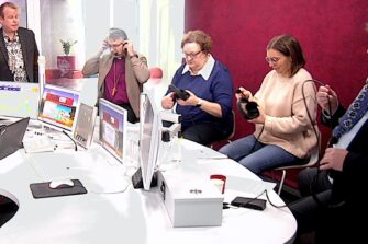 Piispa pohtii kyselytunnilla: Tuleeko sateenkaarimessuista uusi normaali kuten naispappeudesta?