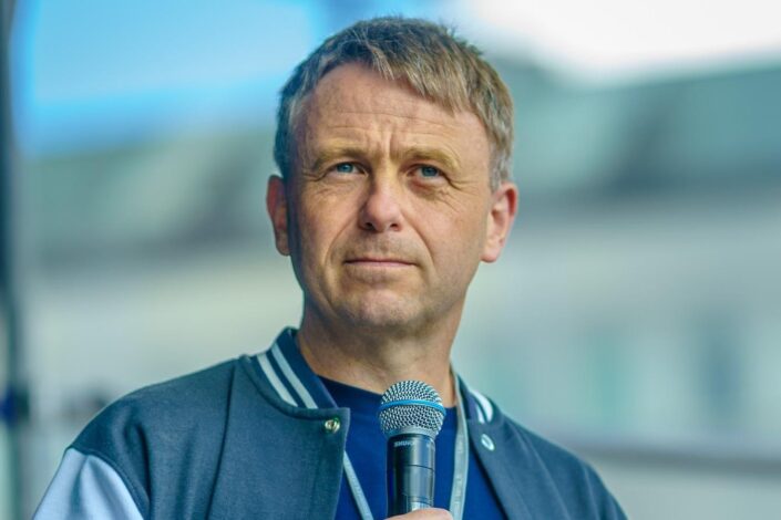 Tim Heaton.