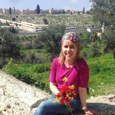 ”Se ei kaduta hetkeäkään” – Maria Roimaa Paul otti julkisesti kantaa Israelin puolesta ja sai osakseen sekä kiitosta että vihaa 