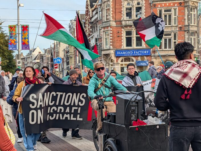 Israelin vastaisia mielenosoituksia järjestettiin viime syksynä useissa Länsi-Euroopan kaupungeissa. Tämä kuva on Amsterdamista lokakuussa. Kuva: Danielle Miettinen.