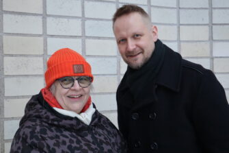 Rovasti ja diakoni saavat sanoilleen kymmeniätuhansia kuulijoita