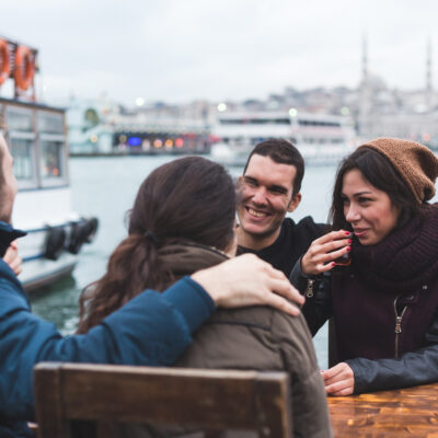 Pastori: Turkissa tulee uskoon nuoria – Evankelisten seurakuntien jäsenistä lähes kaikki entisiä muslimeja