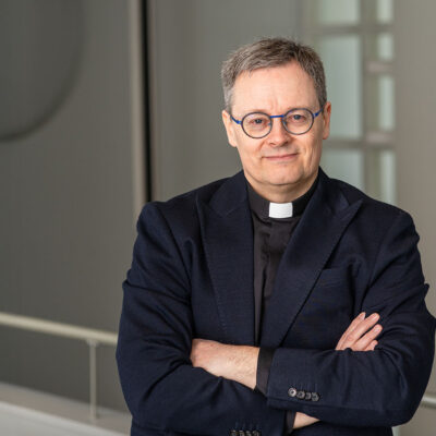 Sleyn Tom Säilä piispa Hintikalle: “Pidetään kuminauha ehjänä”