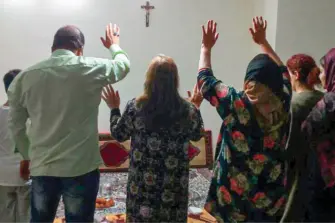 Iranilainen kotiseurakunta koolla