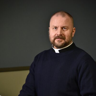 Pauli Selkee: ”Hesarin tai Ylen kannattaisi kysyä kirkon johtajilta, miksi kirkko syrjii perinteisiä herätysliikkeitä”