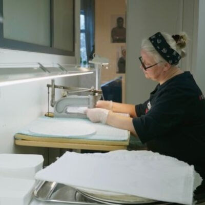 Diakonissalaitoksella on leivottu ehtoollisleipiä 100 vuotta