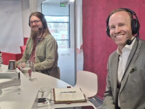Konsta Happonen ja Mika Poutala Radio Dein studiossa.