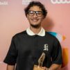 Amos voitti vuonna 2025 Vuoden nuori lauluntekijä palkinnon Glow Gospel Awards -gaalassa.