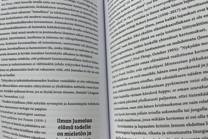 Kuvassa on aukeama Totuus vai tehtävä 2 -kirjasta.