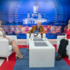 Studiossa Sari Tanus, Elina Ruohonen ja Markku Tenhunen